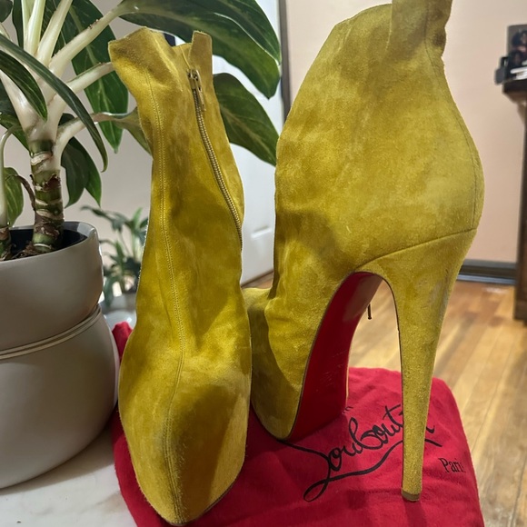 Christian Louboutin Mustard Suede Heels - Picture 3 of 15